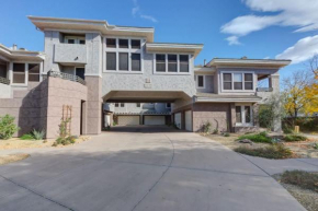 Lux Scottsdale Condo Overlooks 9th Hole Near Golf